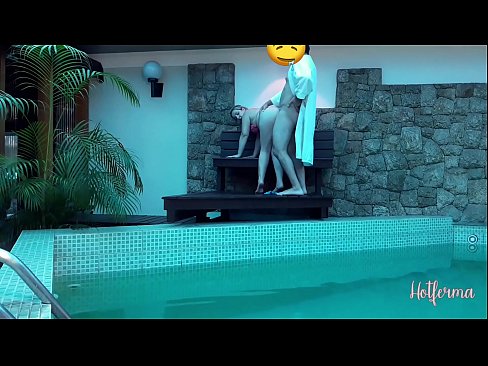 ❤️ Bulla ancillam ad piscinam invitat, sed fervido resistere non potuit Porno vk at la.quizfarmature.ru
